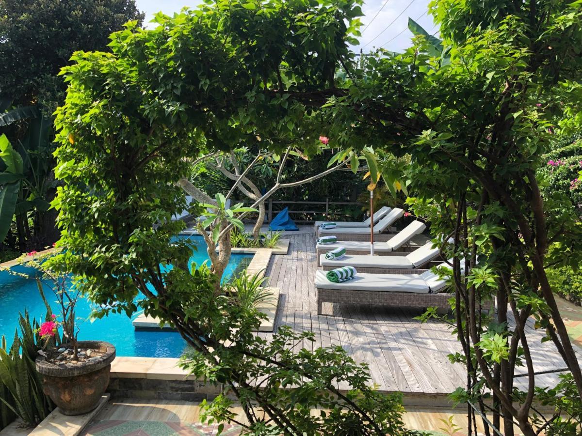 Le Biu Garden View Hotel Lembongan Exterior photo