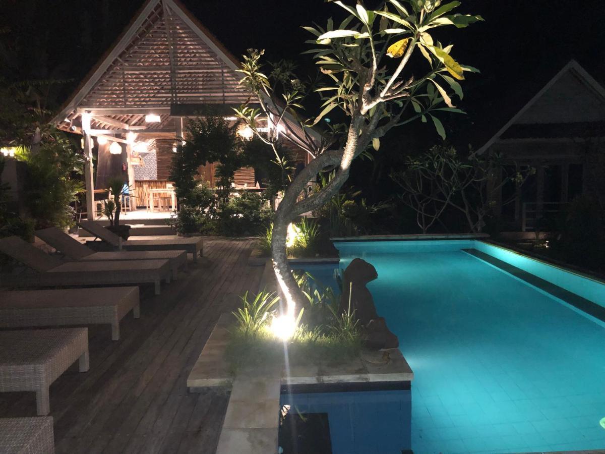 Le Biu Garden View Hotel Lembongan Exterior photo