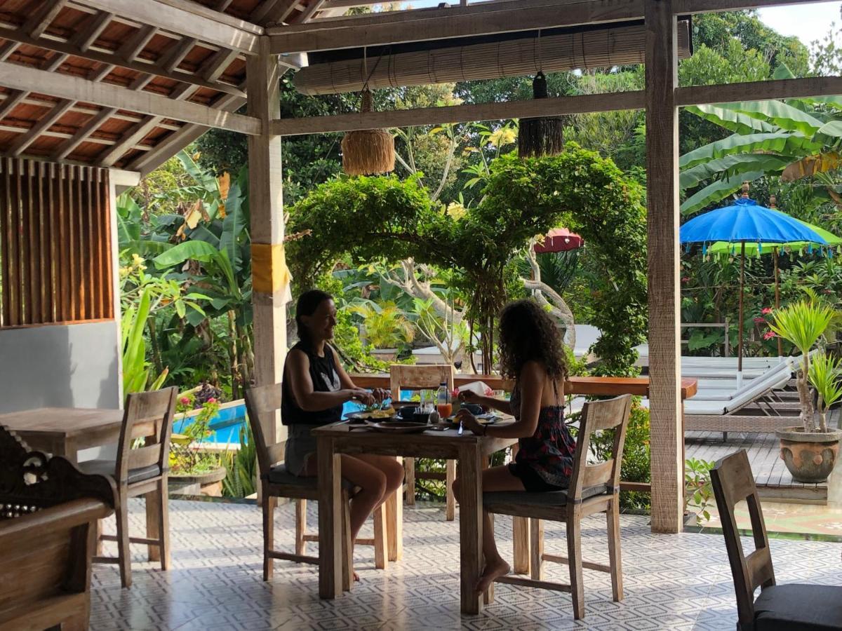 Le Biu Garden View Hotel Lembongan Exterior photo