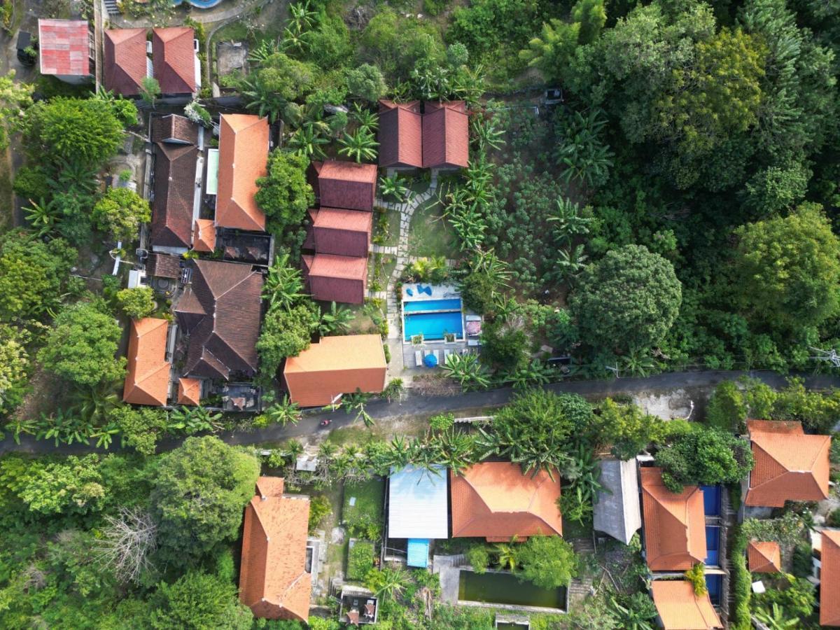Le Biu Garden View Hotel Lembongan Exterior photo