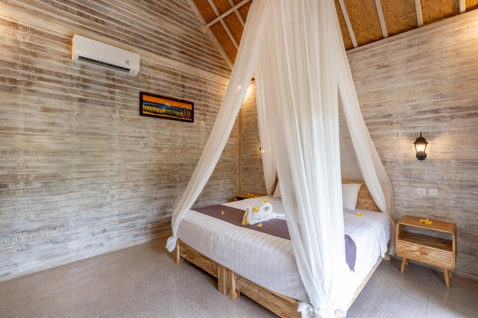 Le Biu Garden View Hotel Lembongan Exterior photo