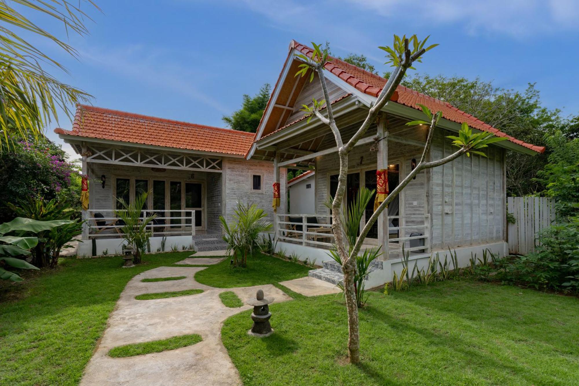 Le Biu Garden View Hotel Lembongan Exterior photo