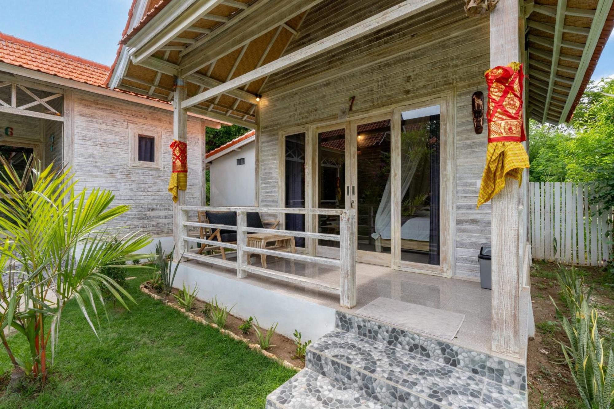 Le Biu Garden View Hotel Lembongan Exterior photo